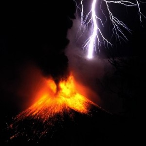 Rinjani Eruption legt Flughafen in Bali lahm