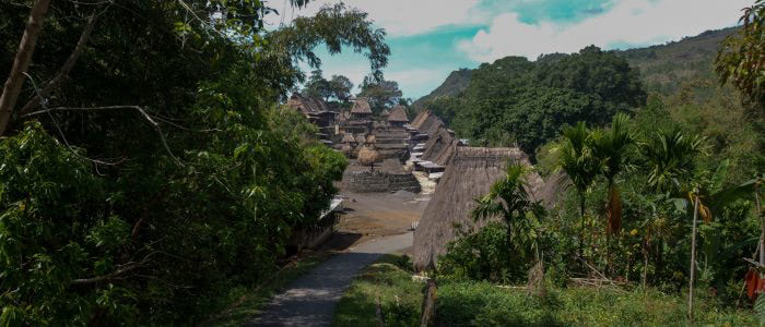 Bena, traditionelles Dorf in der Ngada Region