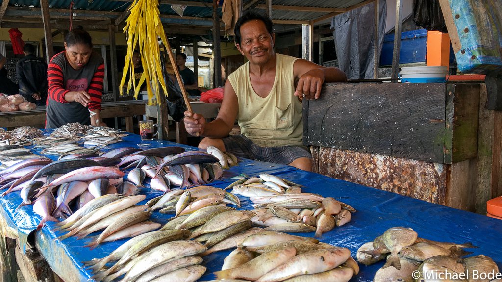 Tual Fischverkäufer