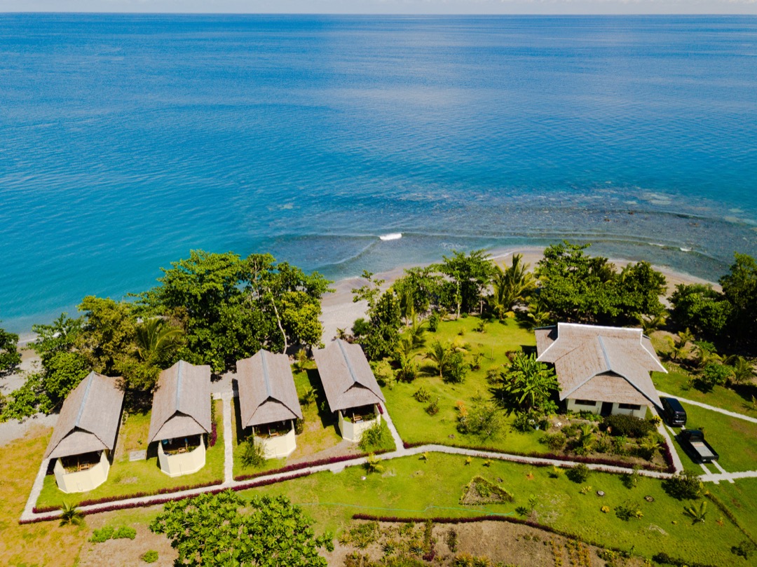 Nakaela Lodge. Resort and Beach