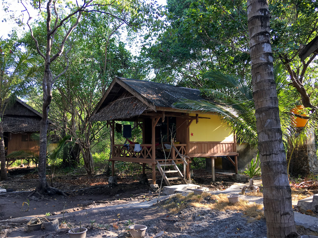 Hoga Island Dive Resort single bungalow