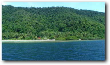 Raja Ampat Dive Lodge vom Meer aus